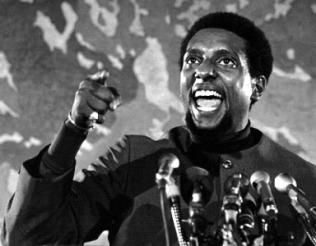 A expressão Black Power foi usada com conotação política pela primeira vez em 1966. Durante um protesto contra o racismo, o ativista negro Stokely Carmichael foi detido pela vigésima sétima vez, afirmando que a única solução para o fim da segregação seria reivindicar definitivamente um “poder negro”.